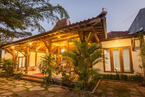 Yogyakarta House | Pendopo Perwitasari