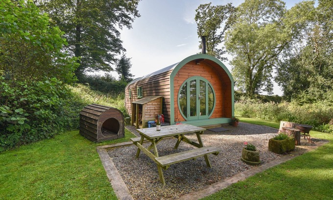 Axminster Cottage | PENDRAGON POD, pet friendly, character holiday cottage in Axminster