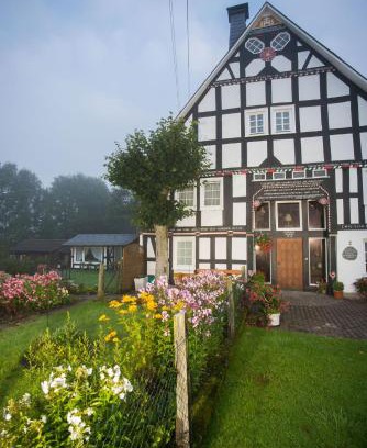 Lenne Bed & Breakfast | Pension Alois Hennecke