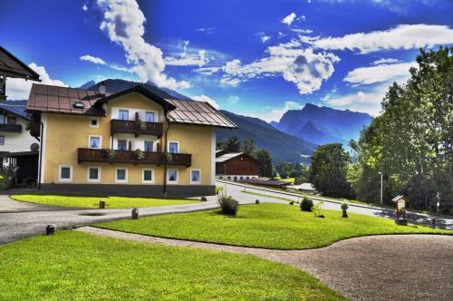 Oberschonau House | Pension Gregory
