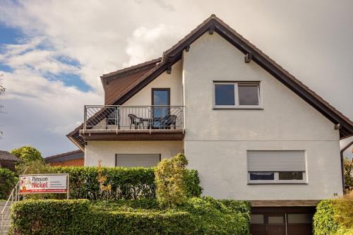 Hahnlein Apartment | Pension Nickel Ferienwohnung DG Am Holzlachgraben