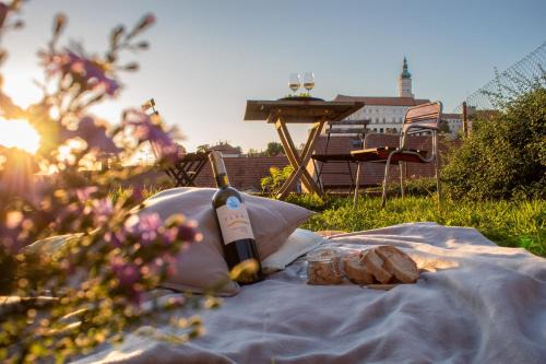 Mikulov House | Pension Sebastian a vinný bar Prostě SKLEP