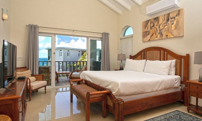 Shoal Bay Condo | Penthouse Condo- full kitchen, walk to Shoal Bay, complimentary beach chairs on Shoal Bay & Concierge!