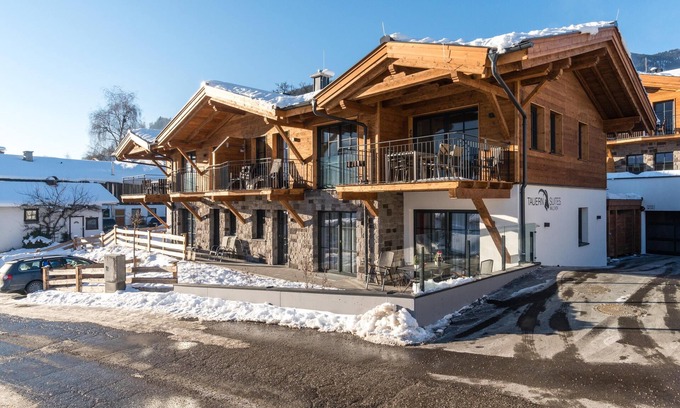 Walchen Apartment | Penthouse near Kaprun with sauna & stunning views