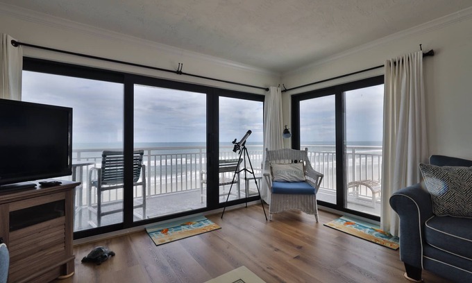 New Smyrna Beach Condo | Penthouse/NON drive zone on beach/Panoramic views of the Ocean