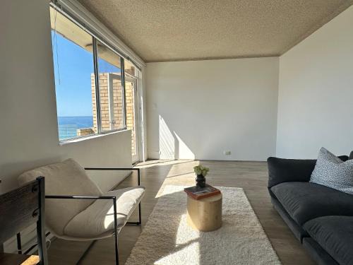 Tamarama Apartment | Penthouse with Beach View