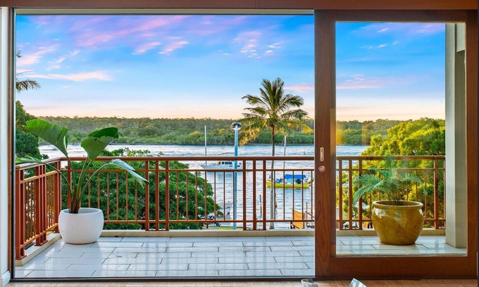 Noosaville Apartment | Penthouse with spectacular river views, situated on the vibrant Gympie Terrace!
