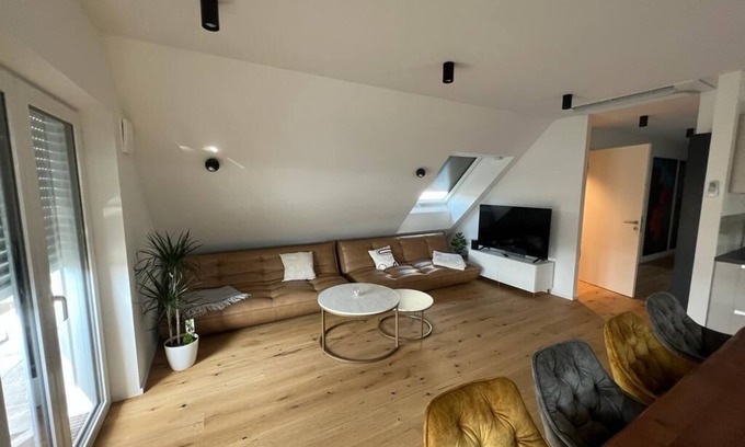 Salem Apartment | Penthouse-wohnung, 160 qm, 2 Schlafzimmer, Max. 8 Personen