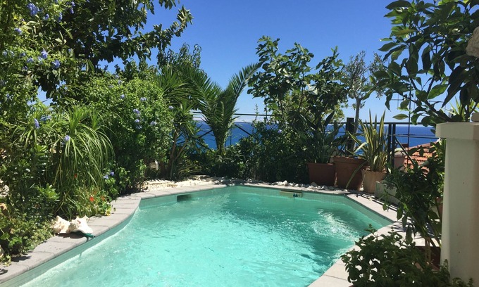 Menton Apartment | PENTHOUSEWITH JACUZZI SEA VIEW BETWEEN MONACO AND THE ITALIAN BORDER
