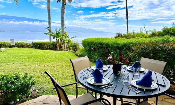 Maalaea Apartment | Perch - Maalaea Banyan: Oceanfront 1BR | 20 Steps To Beach