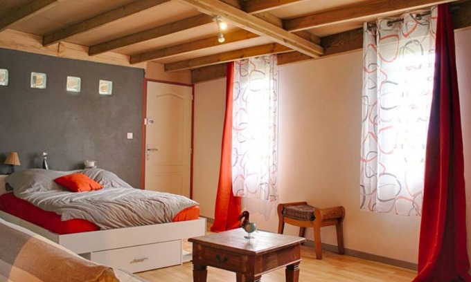 Saint-Paul Apartment | Perched in the heights of St-Paul, Enlèrlao a quiet "ti corner" where you can sit