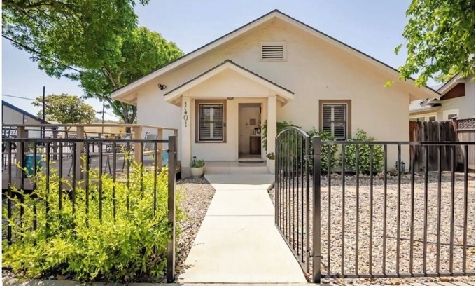 Paso Robles House | Perched on Pine: Endless Downtown Fun!