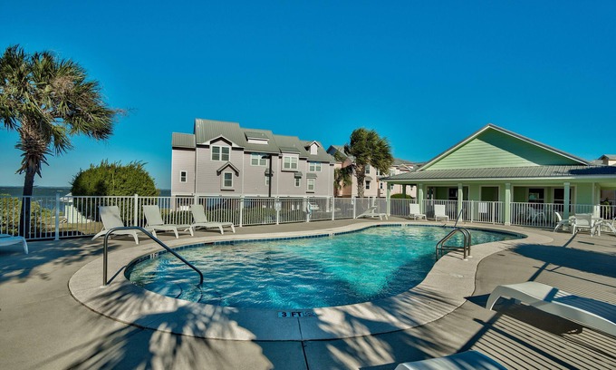 Innerarity Townhomes House | "Perdido Baywatch" at Innerarity Point with LOW RATES and SNOWBIRD SPECIALS!
