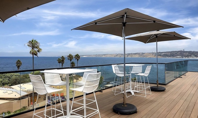 Village of La Jolla Hotel | Perfect Base for Visits to Birch Aquarium & SeaWorld, w/Heated Outdoor Pool!