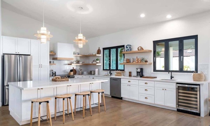 Paradise Valley Village House | Perfect Family Retreat: Pool, Mini Golf + Jacuzzi