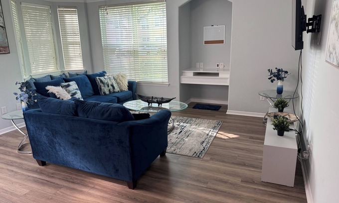 Kissimmee Condo | Perfect for Families 2BR Condo in Kissimmee with Resort Amenities