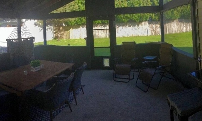 Saratoga Springs House | Perfect location in Saratoga Springs