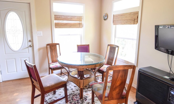 Seward House | Perfect Location, Comfortable & Convenient for a long-term stay w/two bedrooms