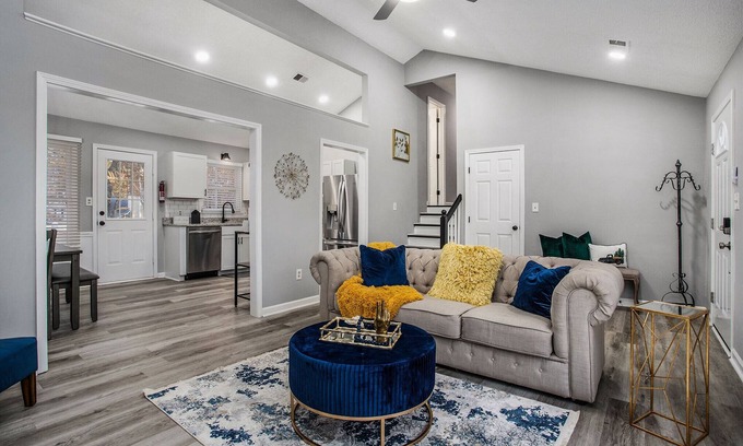 Cartersville House | Perfect Location Large groups 5Bd Home - Lakepoint