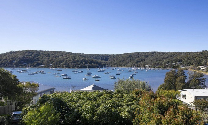 Hardys Bay House | Perfect NE aspect for sunny winter days and a fireplace at night