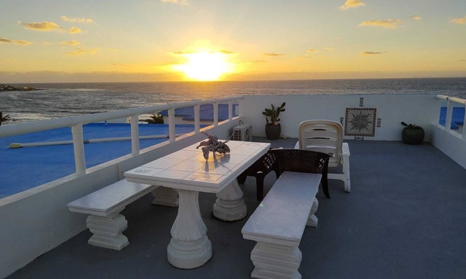 Sandy Hill Apartment | PERFECT nnNEAR THE OCEANnLARGE BALCONY POOlnPRIVATE SUNDECK,nAC WIFI PARKINGn
