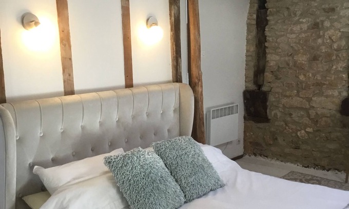 Saint-Front-la-Riviere Cottage | Perfect Perigord Vert peaceful retreat in beautifully restored cottage with pool