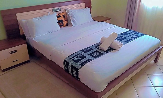 Hospital Apartment | Perfect Palm Condos-F16