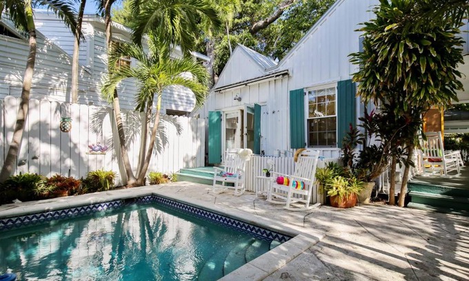 Key West Historic District House | Perfect Pineapple by AvantStay Pet Friendly w Pool Month Long Stays Only