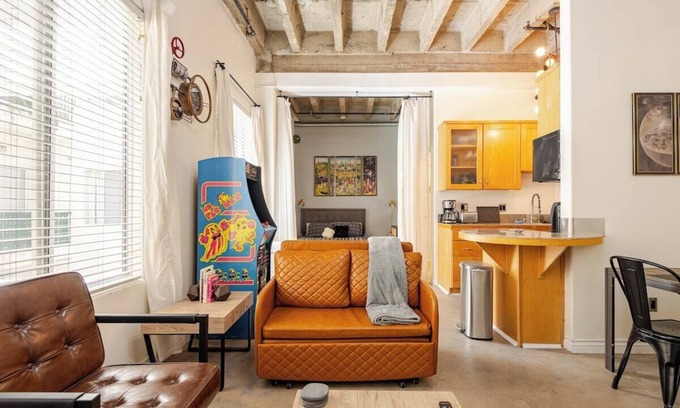 Historic Core Condo | Perfect urban loft refuge in the heart of DTLA