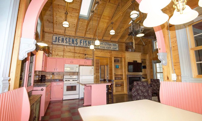 Fennville Cottage | Perfect weekend getaway! Cottage #4 at DollyBrook minutes from Saugatuck