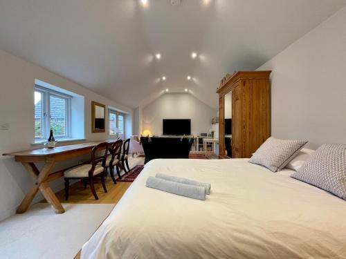 Great Brington House | Perfectly Sized 1-bedroom Guest House