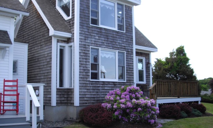 Ogunquit Condo | Perkins Cove Gem - Q934 Ocean view home with one bedroom loft in the heart of Perkins Cove