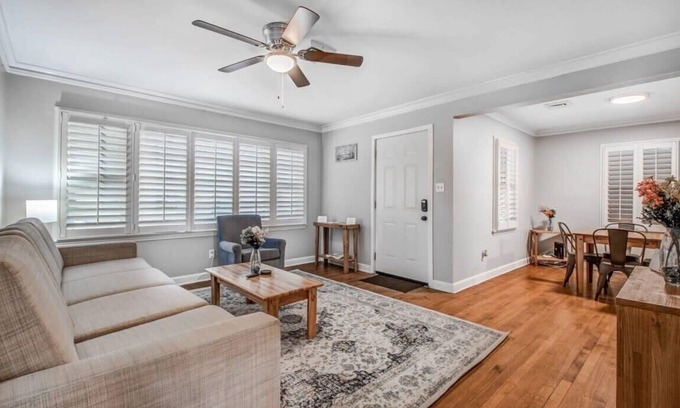 Memphis House | Perkins Paradise