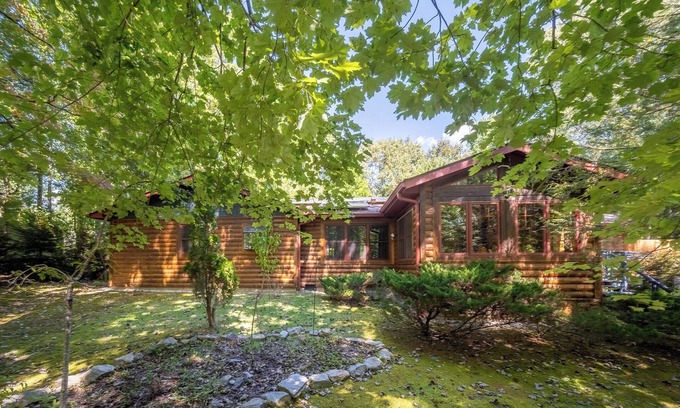 Pisgah Forest Cabin | Pet Friendly 2 Bedroom Cabin Near Pisgah National Forest and Brevard