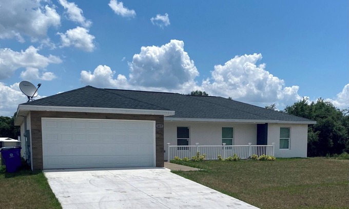 Highland House | Pet friendly 4 bed 3 Full bath house in charming Sebring next to Speedway