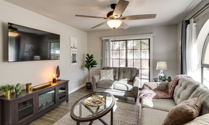 Casa Grande House | Pet-Friendly Casa Grande Townhome: Screened Atrium