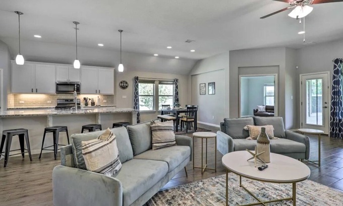Pflugerville House | Pet-friendly & Charming Pflugerville Home ~ 25 Mi to Austin!