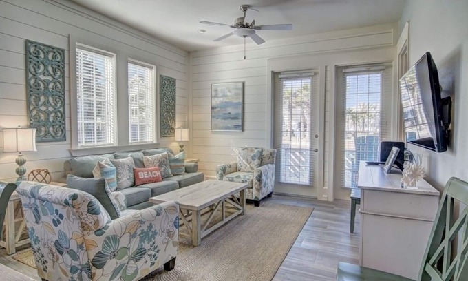 Cinnamon Shore Condo | Pet-Friendly Condo w/Beach Fun Decor & Resort Amenities@Cinnamon Shore