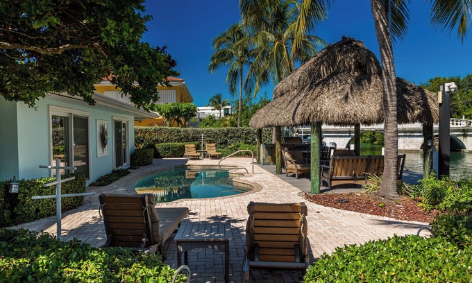 Marathon Apartment | Pet-friendly Duplex unit with pool, cabana, grill, and waterside views!
