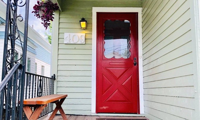 Buffalo House | Pet friendly home in University Heights by UB South Campus!