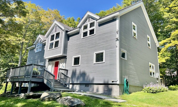 Stratton Mountain House | Pet Friendly home with a barrel sauna