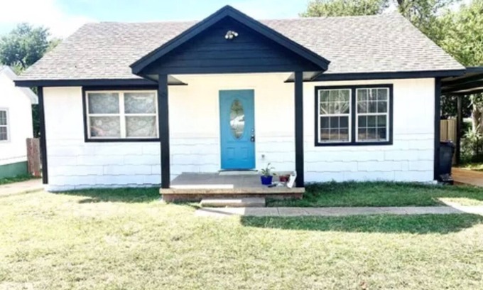 Central Oklahoma City House | Pet friendly/Kids friendly/Workspace/Great Location/Fast Wifi
