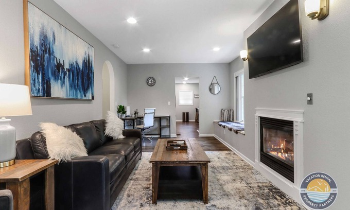 Lake Geneva House | Pet-Friendly Retreat Near Lake Geneva
