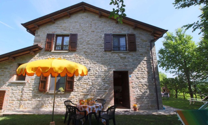 Apecchio Cottage | Pet-Friendly Retreat