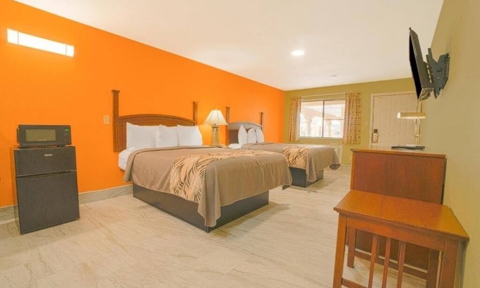 Aransas Pass Hotel | Pet Friendly Room by Aquarium + Parking, Close to Attractions