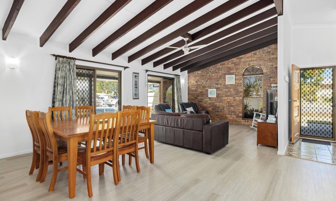 Woorim House | Pet Friendly/Stroll to the beach