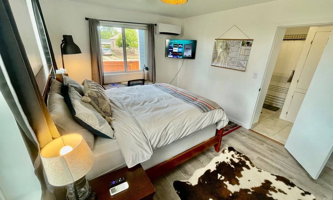 Elyria Swansea House | Pet-Friendly Suite w/Fenced Garden, HotTub, Sauna