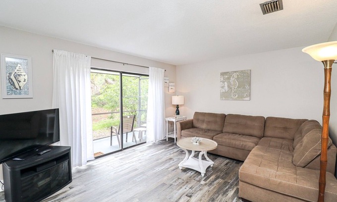 St. Augustine Beach Apartment | Pet-Friendly Townhome St Augustine Beach & Tennis Resort 901