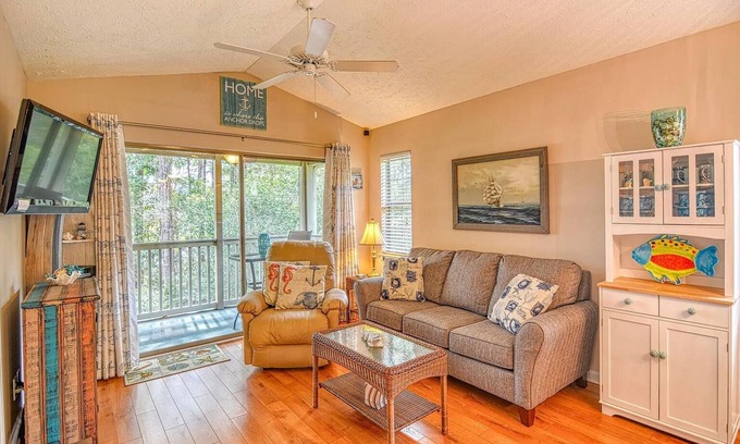 Pawleys Island Condo | Pet Friendly! True Blue Resort!