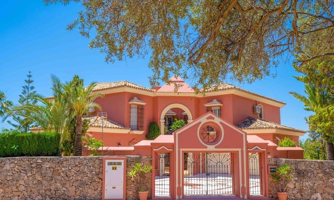 Mijas Villa | Pet-Friendly Villa 'Vituco 34' with Pool & Wi-Fi